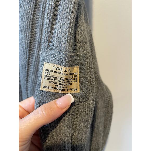 Abercrombie Women’s Fisherman Wool Gray Ribbed Boxy Turtleneck Sweater - Picture 2 of 4